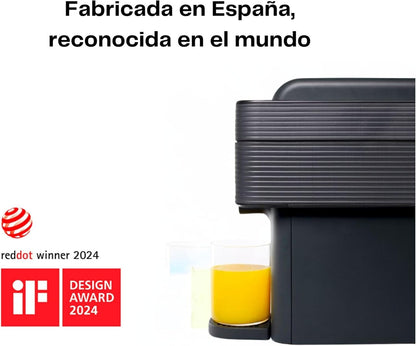 One exprimidor de naranjas electrico automatico | Tu zumo listo en menos de un minuto con solo pulsar un botón - orange juicer machine hecha en España | Más Rápida. Más Limpia. Mejor (NEGRO)